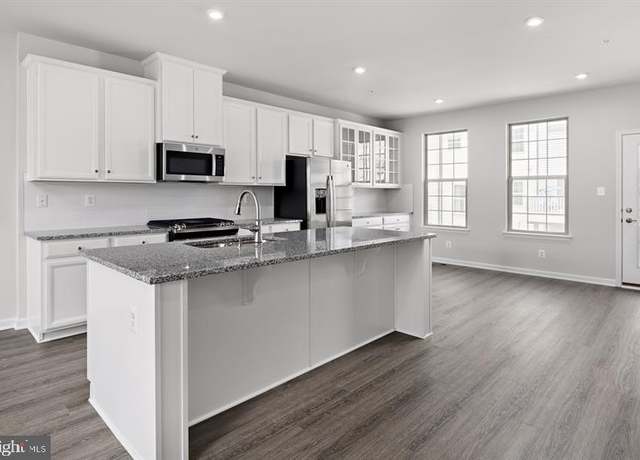 Property at 240 Refining Dr, Brooklyn Park, MD 21225, 3 beds, 3 baths