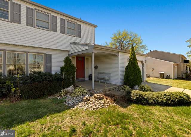Property at 17 Brandywine Rd, Clementon, NJ 08021, 4 beds, 2.5 baths