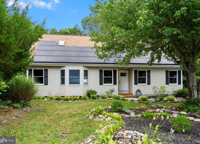 Property at 86 Atlantis Ave, Manahawkin, NJ 08050, 3 beds, 2 baths