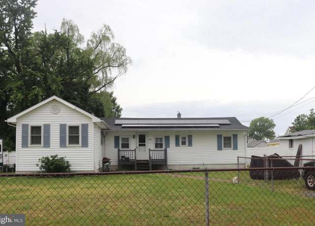 Property at 135 Quaker Rd, Pennsville, NJ 08070, 3 beds, 2 baths