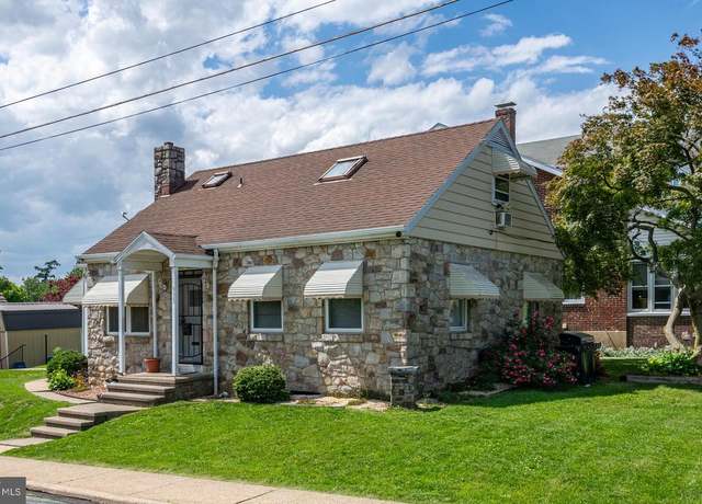 Property at 935 Grove St, Reading, PA 19605, 3 beds, 2.5 baths