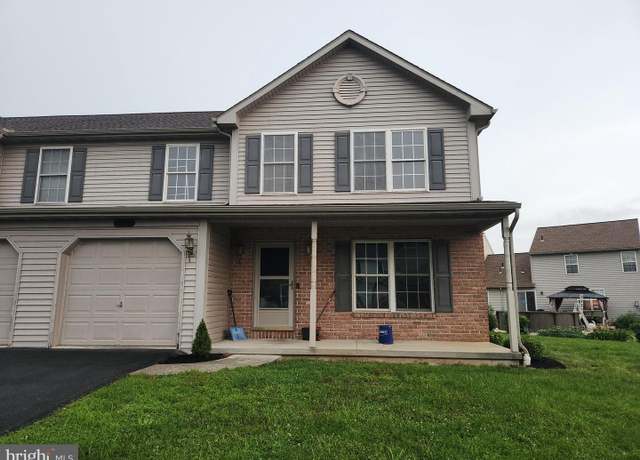 Property at 1003 Saint Vincent Ct, Reading, PA 19605, 3 beds, 2.5 baths