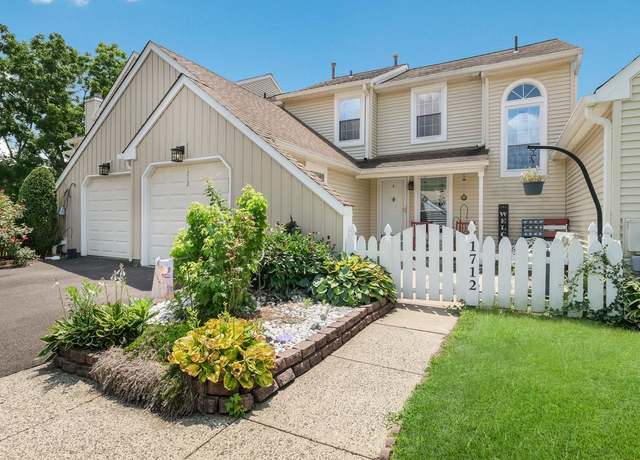 Property at 1712 Fredendall Cir, Southampton, PA 18966, 3 beds, 2.5 baths