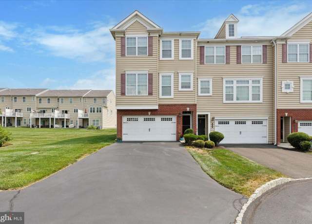 Property at 32 Rosy Ridge Ct, Telford, PA 18969, 3 beds, 2.5 baths