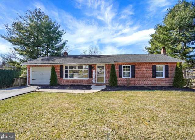 Property at 18 Dickinson Ct, New Freedom, PA 17349, 3 beds, 2.5 baths