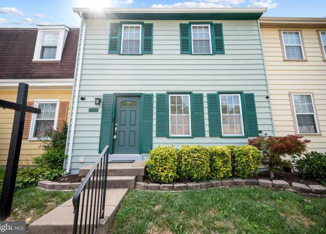 Property at 8220 Stationhouse Ct, Lorton, VA 22079, 4 beds, 3.5 baths