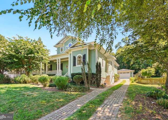 Property at 217 Talahi Rd SE, Vienna, VA 22180, 4 beds, 4.5 baths