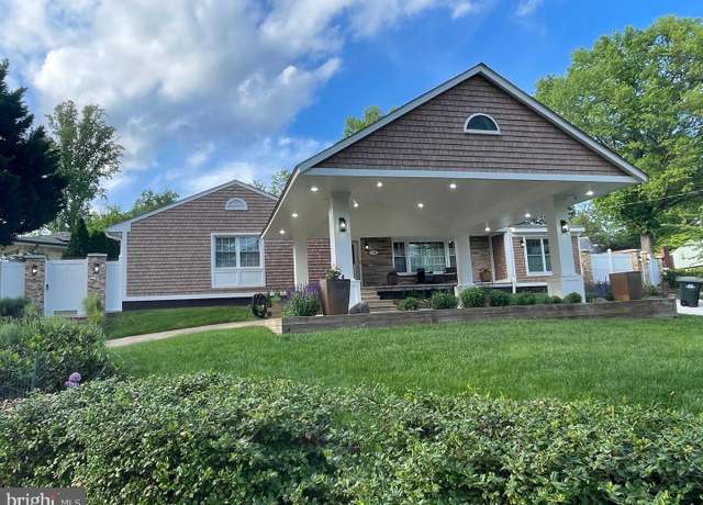 Property at 1700 Verbena St NW, Washington, DC 20012, 5 beds, 3 baths