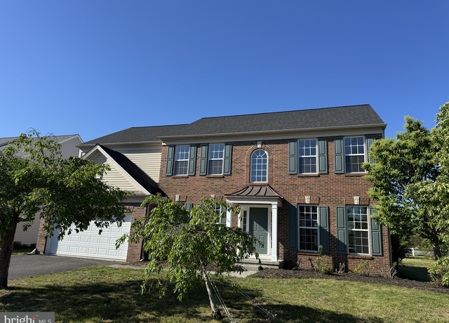 Property at 161 E Pembrooke Dr, Smyrna, DE 19977, 5 beds, 3.5 baths