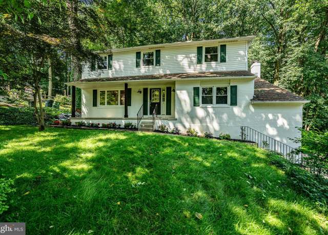 Property at 4 Blue Jay Dr, Newark, DE 19713, 5 beds, 2.5 baths