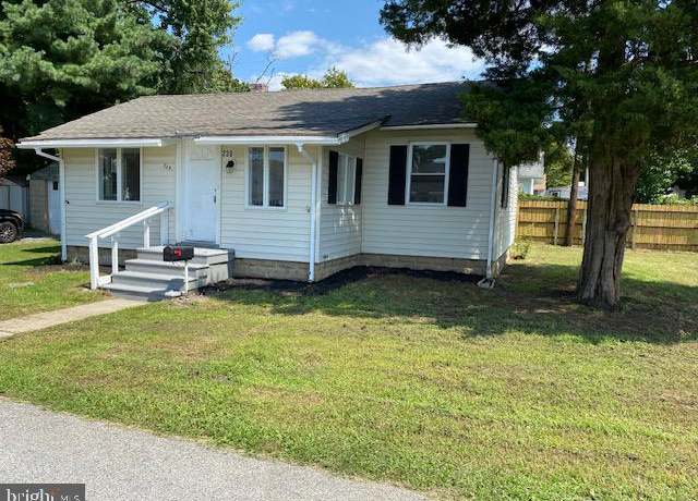 Property at 239 E St, Carneys Point, NJ 08069, 3 beds, 1 bath
