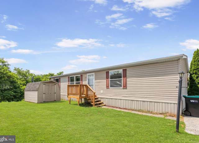 Property at 123 Broadwing Dr, Hanover, PA 17331, 3 beds, 2 baths