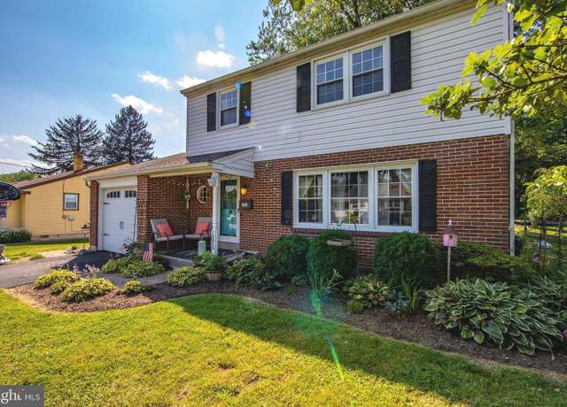 Property at 161 Lake Dr, Downingtown, PA 19335, 3 beds, 1.5 baths