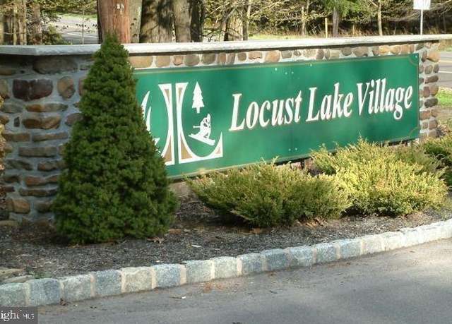 Property at 206 Maple Dr, Pocono Lake, PA 18347
