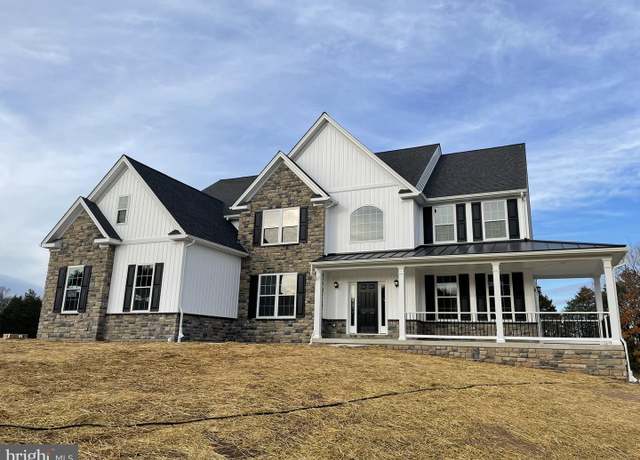 Property at 75 Island Ct, Easton, PA 18042, 4 beds, 2.5 baths
