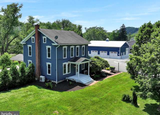 Property at 380 Juniata Pkwy E, Newport, PA 17074, 4 beds, 2.5 baths