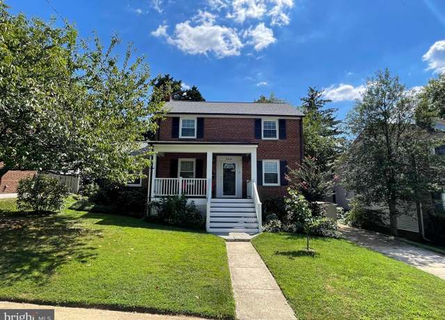 Property at 6316 26th St N, Arlington, VA 22207, 3 beds, 2 baths