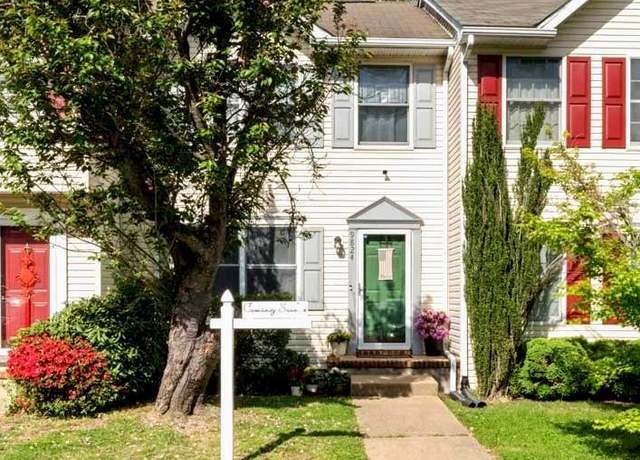 Property at 9824 Dominion Forest Cir, Fredericksburg, VA 22408, 2 beds, 2.5 baths