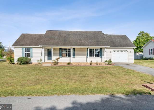 Property at 19 Princeton St, Martinsburg, WV 25404, 3 beds, 2 baths