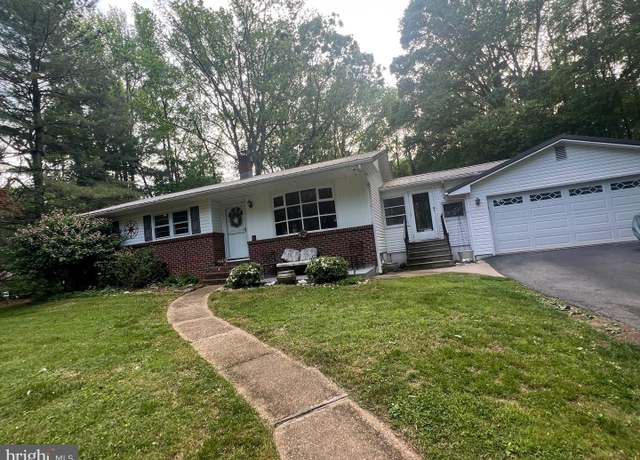 Property at 186 Countryside Ln, Bear, DE 19701, 4 beds, 2 baths