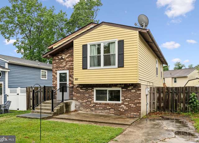 Property at 552 Elizabeth Ln, Glen Burnie, MD 21061, 2 beds, 2 baths