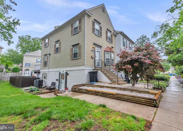 Property at 1458 Blockton Ct, Crofton, MD 21114, 2 beds, 1 bath
