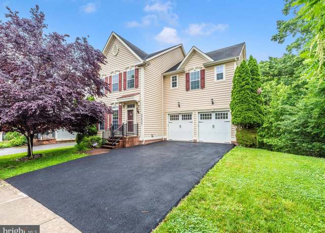 Property at 23032 Sycamore Farm Dr, Clarksburg, MD 20871, 5 beds, 3.5 baths