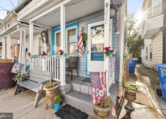 Property at 210 York St, Burlington, NJ 08016, 3 beds, 1.5 baths
