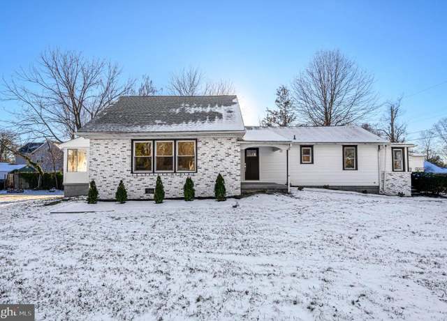 Property at 1320 Locust Ave, Voorhees, NJ 08043, 3 beds, 2.5 baths