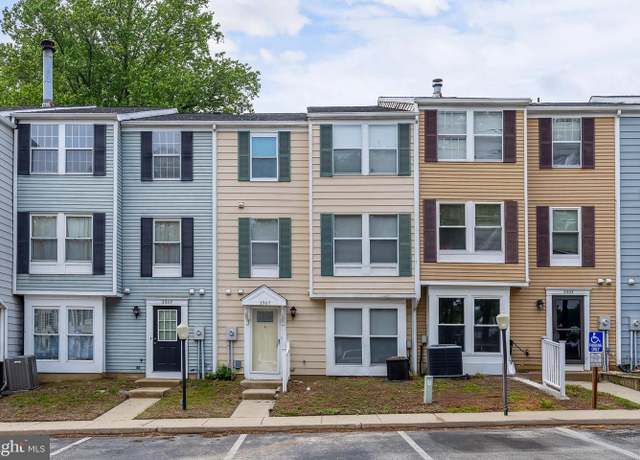 Property at 2307 Greenwood Dr, Lindenwold, NJ 08021, 3 beds, 2.5 baths