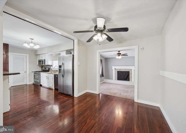 Property at 1013 S Scott Ave, Lindenwold, NJ 08021, 3 beds, 1 bath