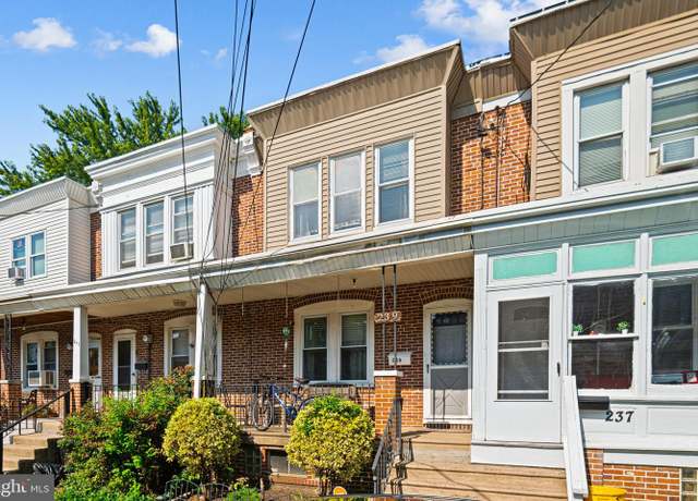Property at 239 Cedar Ave, Oaklyn, NJ 08107, 2 beds, 1 bath