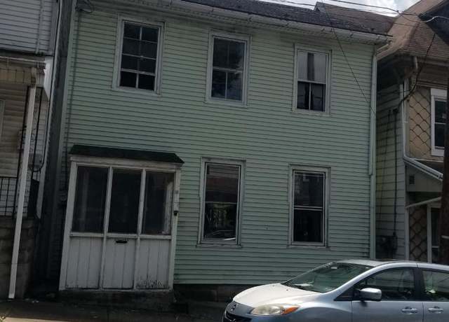 Property at 706 E Commerce St, Shamokin, PA 17872, 4 beds, 1.5 baths
