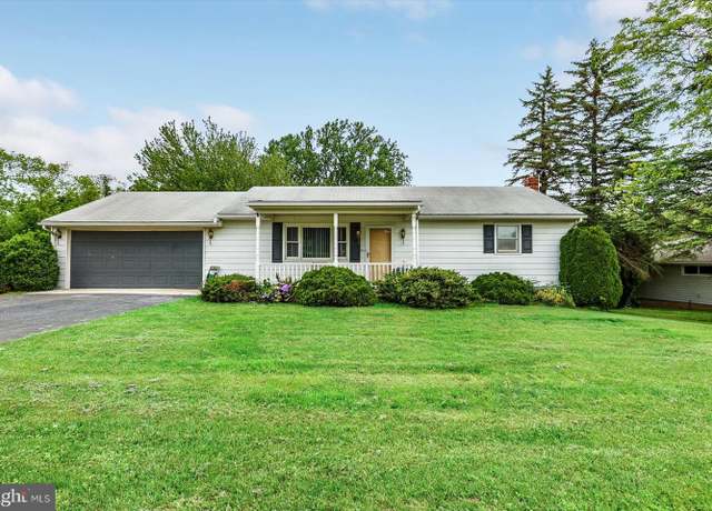 Property at 325 Clover Ln, Hanover, PA 17331, 2 beds, 2 baths