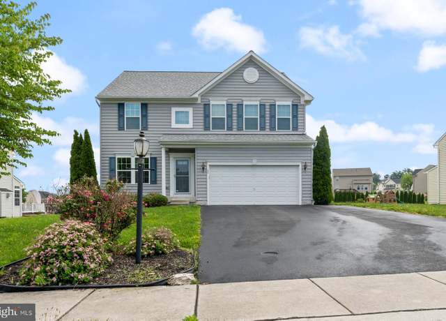 Property at 68 Louvain Dr, Hanover, PA 17331, 4 beds, 3 baths