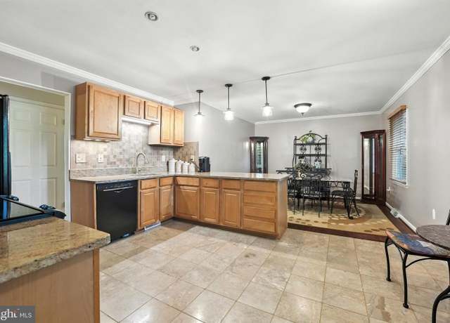 Property at 7491 Slagle Ln, Manassas, VA 20111, 5 beds, 4 baths