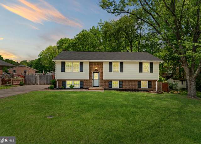 Property at 4005 Rosemont Ln, Fredericksburg, VA 22408, 5 beds, 3 baths