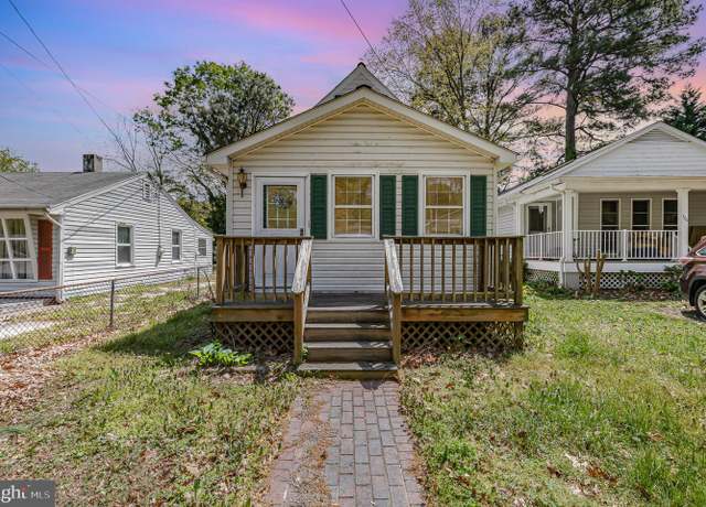 Property at 124 5th St, Colonial Beach, VA 22443, 2 beds, 1 bath