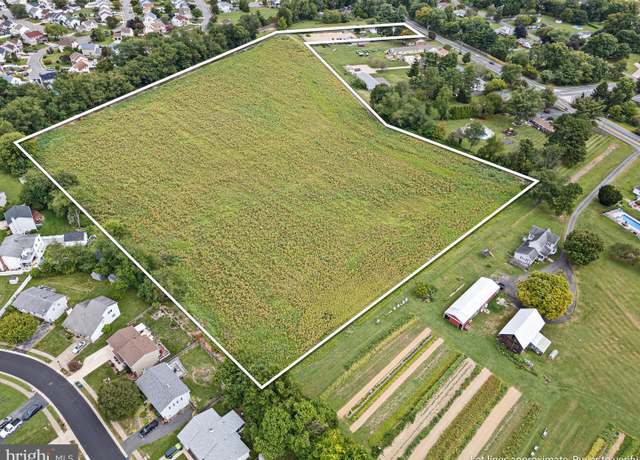 Property at 1142 Bear Corbitt Rd, Bear, DE 19701