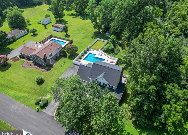 Property at 615 Clarks Run Rd, La Plata, MD 20646, 6 beds, 3.5 baths