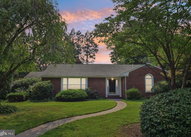 Property at 323 Edgewater Ave, Edgewater Park, NJ 08010, 3 beds, 2 baths