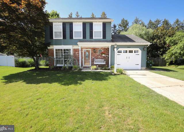 Property at 13 Carlton Ave, Marlton, NJ 08053, 3 beds, 2.5 baths