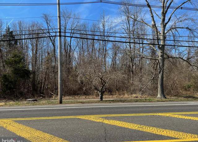 Property at 328 Stokes Rd, Medford, NJ 08055