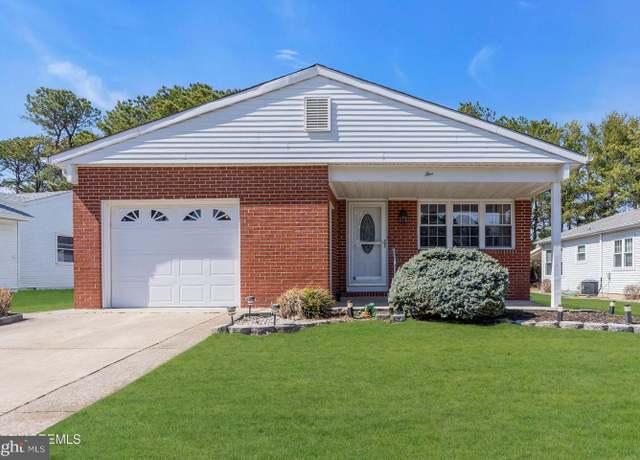 Property at 5 Linstead Ct, Toms River, NJ 08757, 2 beds, 2 baths