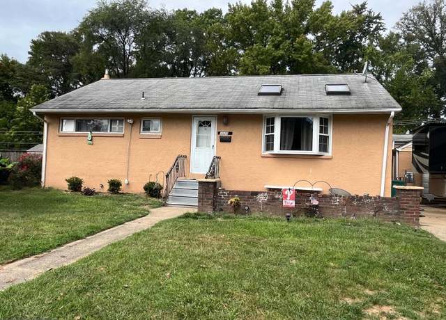 Property at 3525 Rockview Dr, Bristol, PA 19007, 3 beds, 1.5 baths