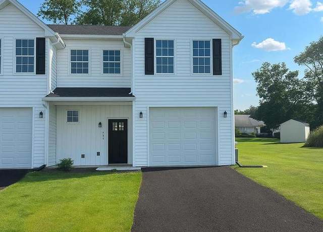 Property at 319 Pelham Ct, Carlisle, PA 17013, 3 beds, 2.5 baths