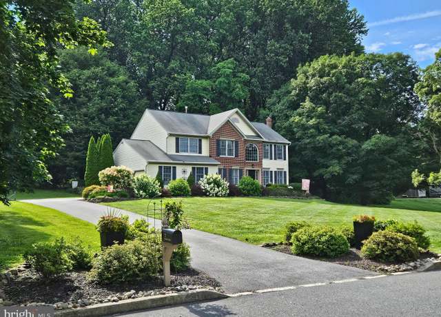Property at 21 Chanticleer Dr, Glenmoore, PA 19343, 4 beds, 2.5 baths