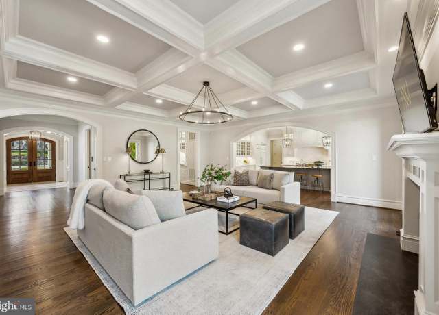 Property at 1070 Vista Dr, Mclean, VA 22102, 5 beds, 6.5 baths