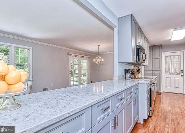 Property at 7128 Devonshire Rd, Alexandria, VA 22307, 5 beds, 3 baths