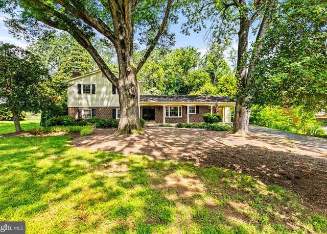 Property at 7128 Devonshire Rd, Alexandria, VA 22307, 5 beds, 3 baths